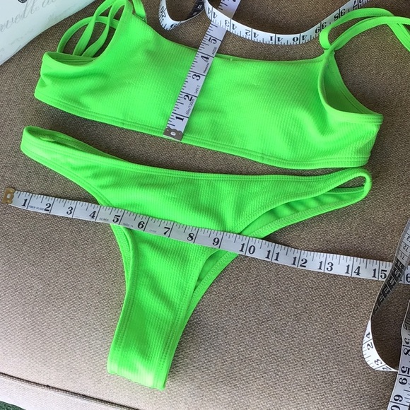 Neon cheeky Only Fans bikini Size Medium - Picture 9 of 10